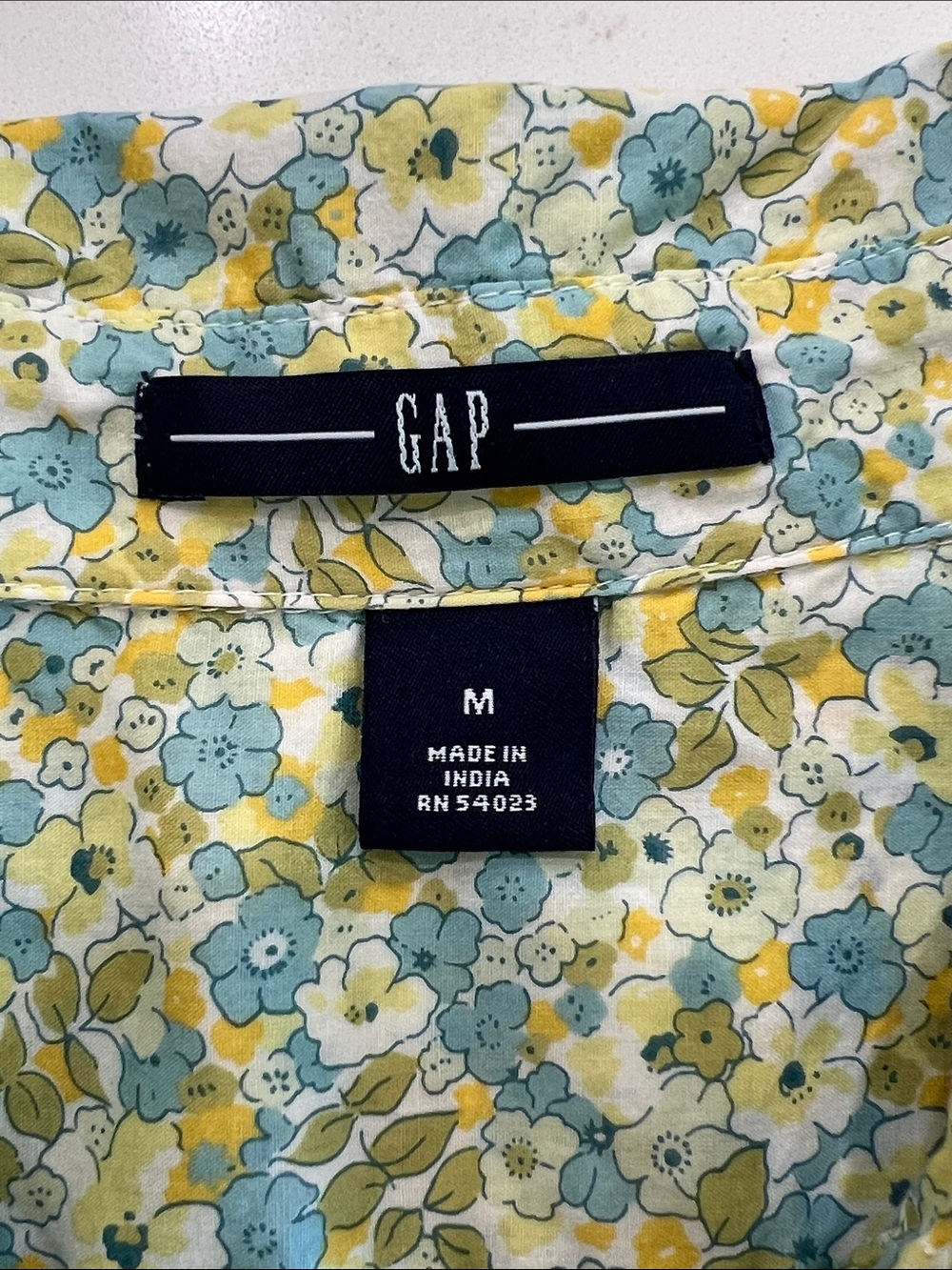 GAP Ditsy Floral Cotton Pintuck Button Down Shirt Size M - Picture 5 of 8